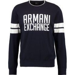 Armani Exchange Sweter dark blue. Swetry rozpinane marki Armani Exchange. W wyprzedaży za 383.20 zł.