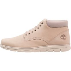 Timberland BRADSTREET Sznurowane obuwie sportowe pure. Botki sznurowane marki Timberland. W wyprzedaży za 471.20 zł.