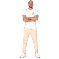 Spodnie do biegania Ellesse Pulia. Brązowe szorty Ellesse, m, bez wzorów, klasyczne, z standardowym stanem. W wyprzedaży za 239.00 zł.