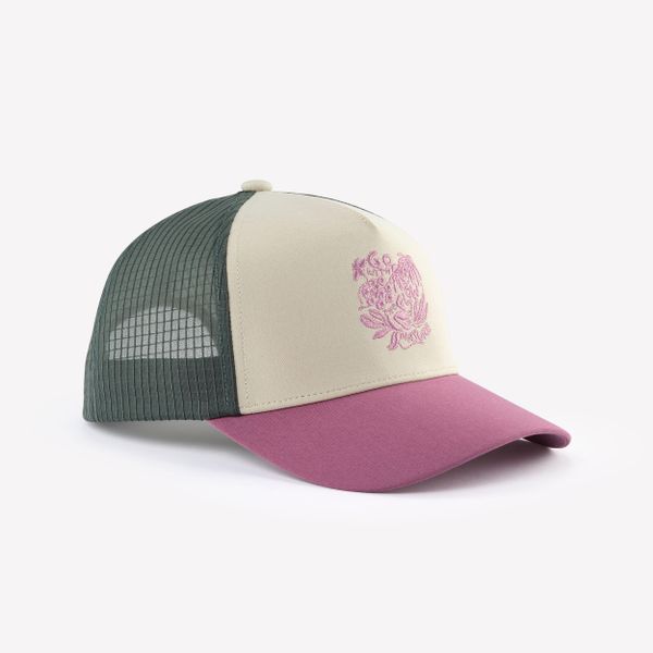 Czapka turystyczna z daszkiem Hike 500 Trucker. Brązowe czapki z daszkiem FORCLAZ, bez wzorów, z elastanu. Za 69.99 zł.