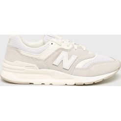 New Balance - Buty. Szare buty sportowe casual New Balance, bez wzorów, z gumy, z okrągłym noskiem, bez zapięcia. W wyprzedaży za 299.90 zł.