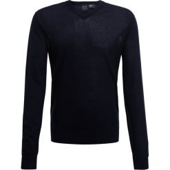 Armani Exchange Sweter navy. Swetry nierozpinane marki Armani Exchange. W wyprzedaży za 359.10 zł.