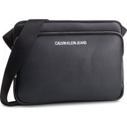 Saszetka CALVIN KLEIN JEANS - Smooth Essentials Flat Croddbody K50K504511 001. Saszetki i nerki Calvin Klein Jeans. W wyprzedaży za 259.00 zł.