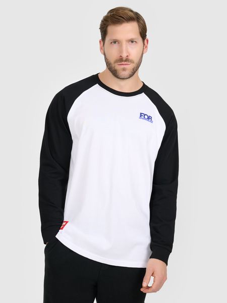 4F Longsleeve oversize męski - biały L. Białe bluzki z długim rękawem 4F, l, z aplikacjami, bez kołnierzyka, bez ramiączek. Za 99.99 zł.