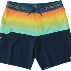 Szorty kąpielowe męskie Billabong Fifty50 Pro. Żółte krótkie spodenki sportowe Billabong, m, bez wzorów, z elastanu. Za 149.99 zł.