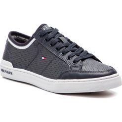 Półbuty TOMMY HILFIGER - Core Corporate Leather Sneaker FM0FM00552 Midnight 403. Eleganckie półbuty Tommy Hilfiger. W wyprzedaży za 269.00 zł.