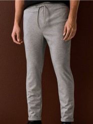 Spodnie dresowe jogger z domieszką wiskozy - szary. Szare joggery i bojówki Sinsay, l, bez wzorów, z dresówki. Za 49.99 zł.