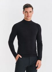 PAKO LORENTE - Półgolf męski w czarnym kolorze. Czarne swetry nierozpinane Pako Lorente, m, bez wzorów, z nylonu, bez kołnierzyka, bez ramiączek. Za 119.99 zł.