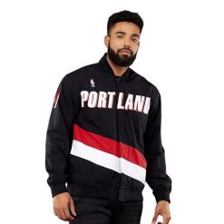 Kurtka Portland Trailblazers authentic. Czarne kurtki Mitchell & Ness, bez wzorów, bez kaptura. Za 597.00 zł.
