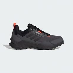 Buty turystyczne Terrex AX4. Czerwone buty turystyczne Adidas, bez wzorów, z materiału, bez zapięcia, wspinaczkowe, adidas terrex. Za 499.99 zł.
