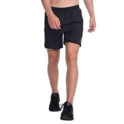 7-calowe spodenki 2XU Aero. Czarne szorty 2XU, m, bez wzorów. Za 294.00 zł.