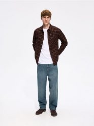 Koszula comfort fit w kratę - brązowy. Brązowe koszule Reserved, l, bez wzorów, z bawełny, bez kołnierzyka, bez ramiączek. Za 139.99 zł.