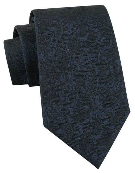 Elegancki Krawat Chattier - Granatowy z Kwiatowym Wzorem. Niebieskie krawaty i muchy Chattier, bez wzorów, z tkaniny. Za 55.00 zł.