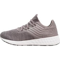 New Balance FRESH FOAM CRUZ DECON Obuwie do biegania treningowe castlerock. Buty do biegania marki New Balance, z materiału. Za 379.00 zł.