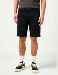 MESKIE SPODENKI WRANGLER FRONTIER SHORT BLACK RINSE 112371345. Czarne szorty Wrangler, bez wzorów, z jeansu. Za 169.99 zł.
