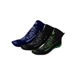 Zestaw 3 par skarpet Wellness, mix kolorów, w cenie 2. Skarpety R-EVENGE, bez wzorów, z elastanu. Za 260.90 zł.