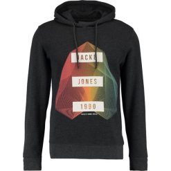 Jack & Jones JCOPHLAKE REGULAR FIT Bluza z kapturem dark grey melange. Bluzy z kapturem marki Jack & Jones, m, z bawełny, z kapturem. W wyprzedaży za 134.10 zł.