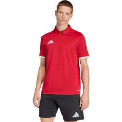 Koszulka męska adidas Entrada 26 Polo. Czerwone koszulki polo Adidas, m, bez wzorów, z poliesteru, bez kołnierzyka, bez ramiączek. Za 78.99 zł.