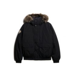 Kurtka bomber z syntetycznym futrem Superdry Everest. Czarne kurtki Superdry, m, bez wzorów, z syntetyku, bez kaptura. Za 758.80 zł.