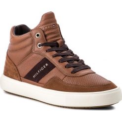 Sneakersy TOMMY HILFIGER - Lightweight Material FM0FM01702 Cognac 606. Buty sportowe casual marki Tommy Hilfiger. W wyprzedaży za 349.00 zł.