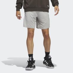 Krótkie spodenki adidas Legends 3-Stripes Basketball. Białe szorty Adidas, bez wzorów, z materiału, sportowe. Za 119.00 zł.