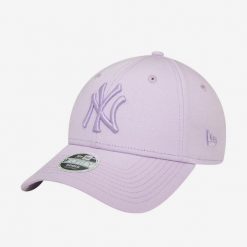 Czapka z daszkiem do baseballa New Era New York Yankees. Czapki z daszkiem New Era, bez wzorów, z bawełny. W wyprzedaży za 99.99 zł.