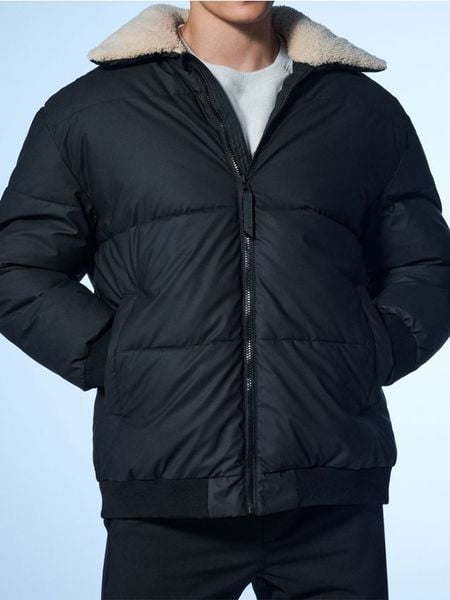 Pikowana kurtka puffer - czarny. Czarne kurtki Sinsay, l, bez wzorów, bez kaptura. Za 159.99 zł.