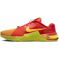 Buty treningowe męskie Nike Metcon 8 AMP. Czerwone buty treningowe Nike, bez wzorów, z gumy, na fitness i siłownię. Za 628.00 zł.