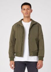 WRANGLER BOMBER JACKET MĘSKA KURTKA PRZEJŚCIOWA MILITARE W4C5W3G40. Kurtki Wrangler, m, bez wzorów, bez kaptura. Za 309.99 zł.