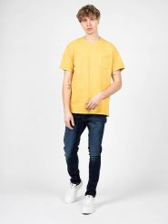 Pepe Jeans T-shirt "Treyson" | PM508536 | Treyson | Mężczyzna | Żółty. Żółte t-shirty Pepe Jeans, l, bez wzorów, z bawełny, bez kołnierzyka, bez ramiączek. W wyprzedaży za 99.00 zł.