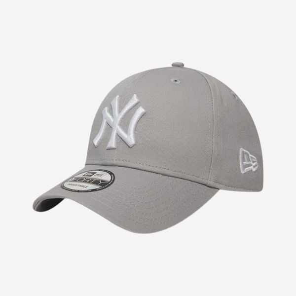 Czapka baseballówka z daszkiem New Era New York Yankees. Szare czapki z daszkiem New Era, bez wzorów, z bawełny. Za 89.99 zł.
