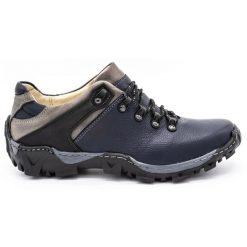 KENT Męskie buty trekkingowe 116 granatowe niebieskie. Niebieskie trekkingi bez wzorów, z jeansu, bez zapięcia. Za 351.82 zł.