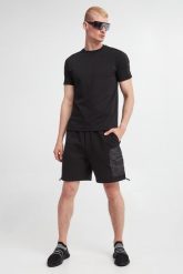 Spodenki dresowe męskie EMPORIO ARMANI. Krótkie spodenki sportowe Emporio Armani, m, bez wzorów, z dresówki. W wyprzedaży za 879.20 zł.
