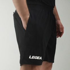 Spodenki sportowe DRIVE. Czarne krótkie spodenki sportowe Legea, m, bez wzorów. Za 81.00 zł.