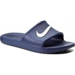 Granatowe Klapki Nike Sportswear Kawa Shower M 832528-400. Białe klapki Nike, z materiału. W wyprzedaży za 129.00 zł.