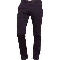 BOSS CASUAL Chinosy black. Eleganckie spodnie BOSS CASUAL. Za 419.00 zł.
