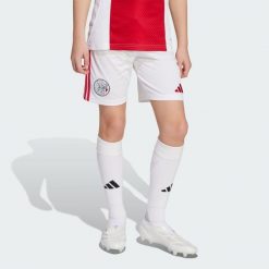 Szorty Ajax Amsterdam 25/26 Home. Białe szorty Adidas, s, bez wzorów, sportowe. Za 205.76 zł.