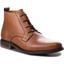 Kozaki TOMMY HILFIGER - Color Block Heel Leather Boot FM0FM01602 Cognac 606. Kozaki marki Tommy Hilfiger. W wyprzedaży za 489.00 zł.