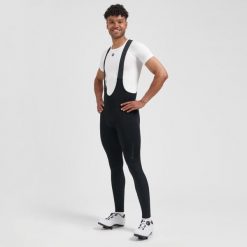Spodnie rowerowe męskie Rogelli Essential II z żelową wkładką. Czarne spodenki rowerowe Rogelli, l, bez wzorów, z elastanu, na fitness i siłownię. Za 394.00 zł.