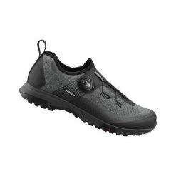 Buty Shimano SH-ET701. Czarne buty turystyczne Shimano, bez wzorów, z materiału, bez zapięcia, rowerowe. Za 599.90 zł.