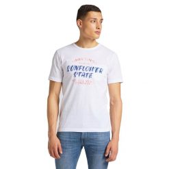 MĘSKI T-SHIRT LEE SS POSTER TEE WHITE L63EFE12 112114994. Białe t-shirty Lee, l, bez wzorów, bez kołnierzyka, bez ramiączek. Za 69.99 zł.