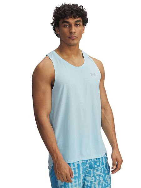 Under Armour Top sportowy w kolorze błękitnym rozmiar: L. Niebieskie t-shirty sportowe Under Armour, bez wzorów, z materiału, bez ramiączek, outdoorowe. Za 87.19 zł.