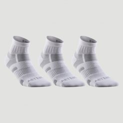 Skarpety sportowe tenis RS560 3 pary. Białe skarpetki sportowe ARTENGO, bez wzorów, z bawełny. Za 49.99 zł.