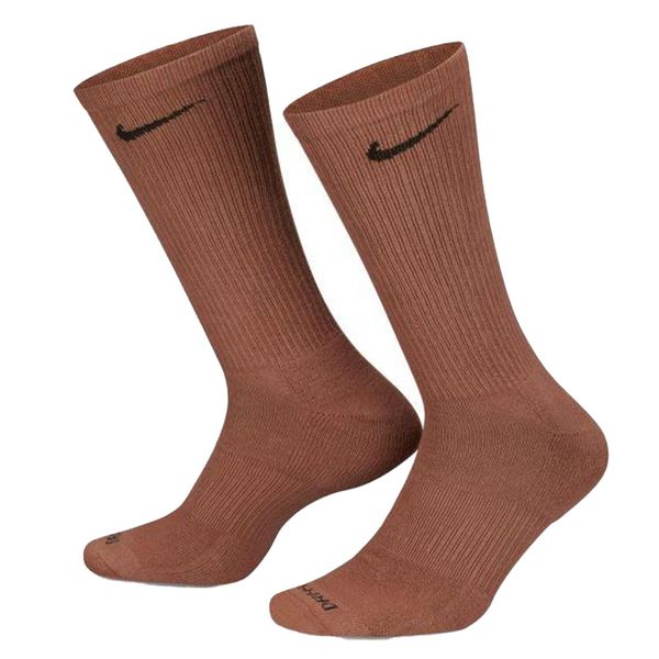 Zestaw Skarpet Dla Dorosłych Unisex Everyday Plus Z Amortyzacją (zestaw 3 Sztuk). Brązowe skarpety Nike, bez wzorów. Za 104.99 zł.
