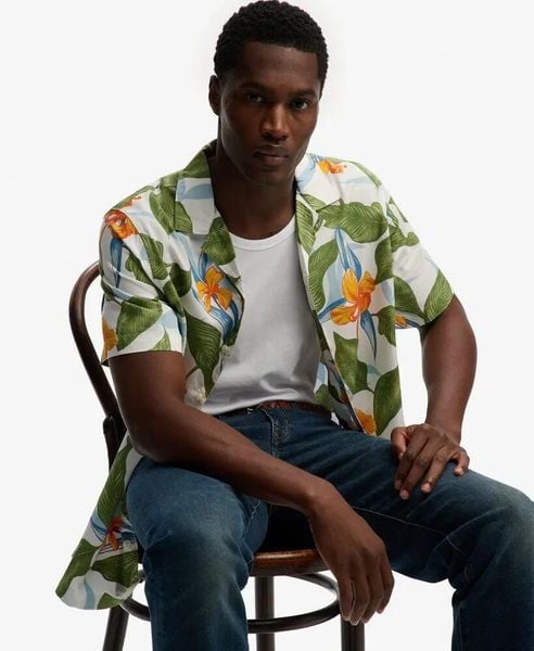 Superdry Koszula krótki rękaw z nadrukiem Hawaiian Evergreen Hawaiian Optic. Zielone koszule Superdry, na lato, m, bez wzorów, z bawełny, bez kołnierzyka, bez ramiączek. Za 223.50 zł.