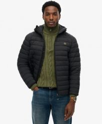 Superdry Kurtka z kapturem Fuji Lite lekka, z recyklingowanego nylonu. Czarne kurtki Superdry, xl, bez wzorów, z materiału, z kapturem. Za 516.30 zł.