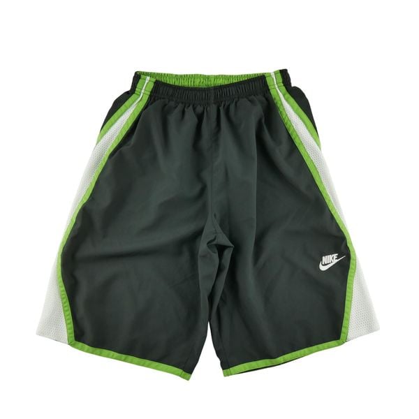 Second life - Męskie czarne szorty - Stan bardzo dobry. Czarne szorty Nike, m, bez wzorów, sportowe. Za 97.25 zł.