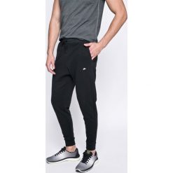 Nike Sportswear - Spodnie Modern Jogger. Joggery i bojówki marki Nike Sportswear. W wyprzedaży za 139.90 zł.