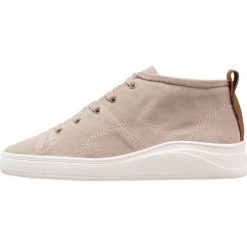 H by Hudson NAGANO Sneakersy wysokie stone. Trampki marki H by Hudson. W wyprzedaży za 369.85 zł.