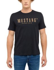 Męski T-Shirt Mustang Style Austin Jet Black 1017125 4188. Czarne t-shirty Mustang, m, bez wzorów, bez kołnierzyka, bez ramiączek. Za 69.99 zł.
